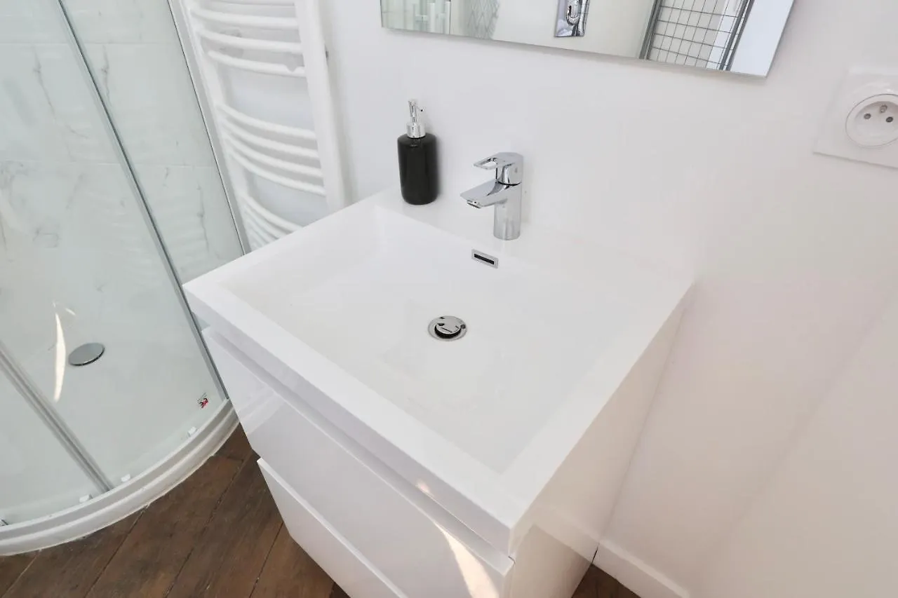 Napoleon Gare 1 Studio Lumineux Bylocly Pontivy Appartement